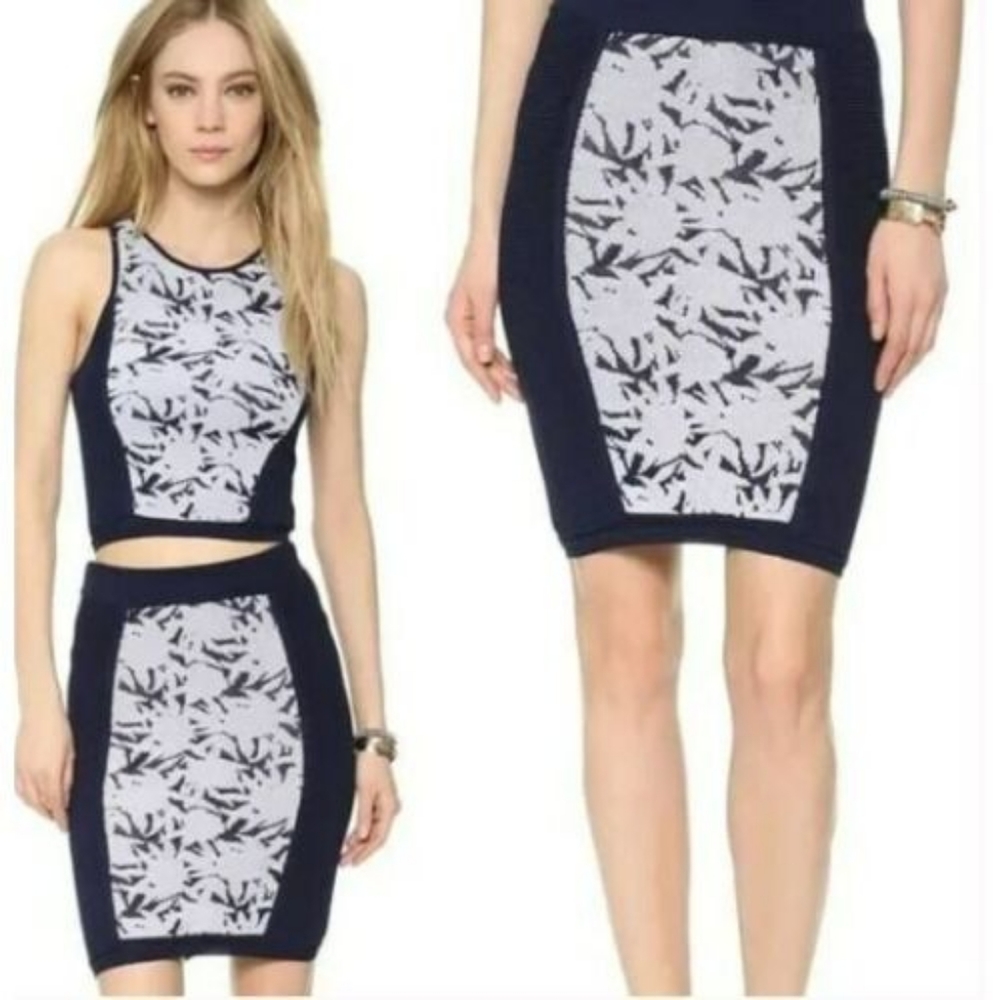 Rebecca Minkoff Dark Navy Okina Floral Panel Pencil Skirt Heavy Knit size small